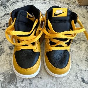 Jordan 1 retro high OG preschool sneaker